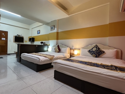 Room 38742 台南市區，近成大，溫馨4人套房，15坪(約45m2)
