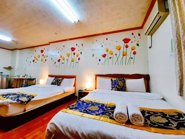 Room 38732 台南市區，近成大，溫馨4人套房，15坪(約45m2)